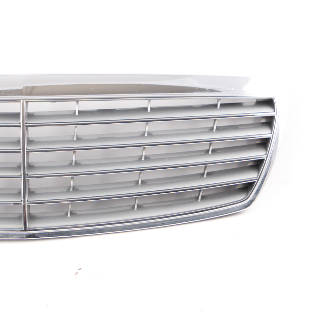 Front Grille Mercedes W211 Front Bumper Grille Cover Central A2118800383