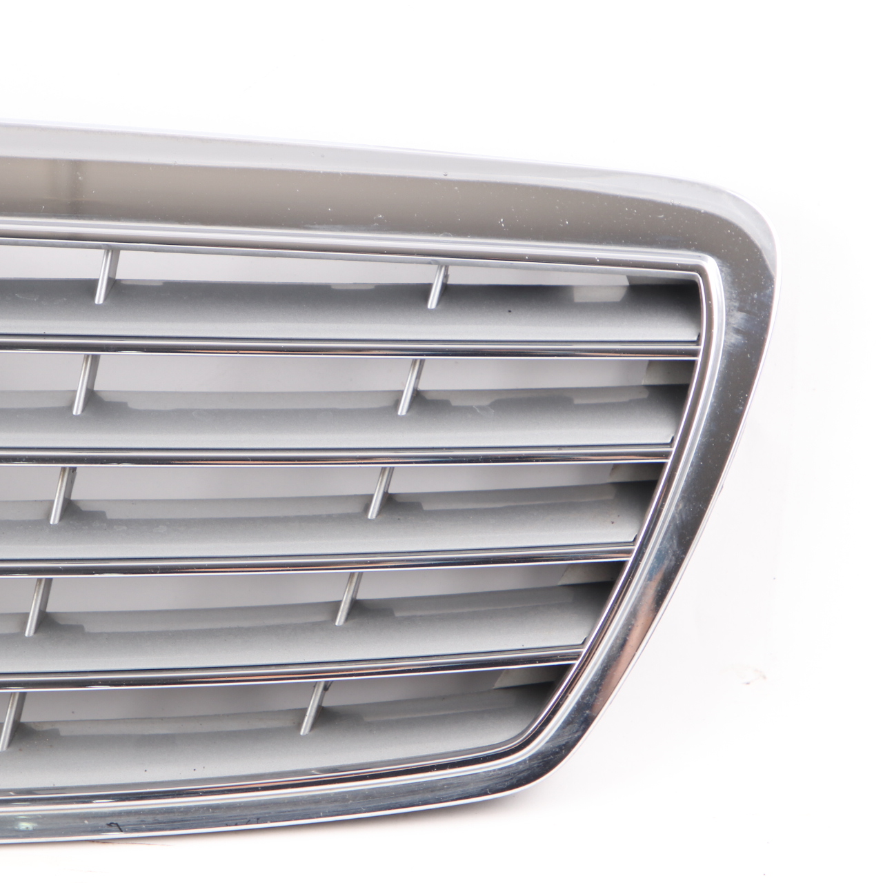 Front Grille Mercedes W211 Front Bumper Grille Cover Central A2118800383