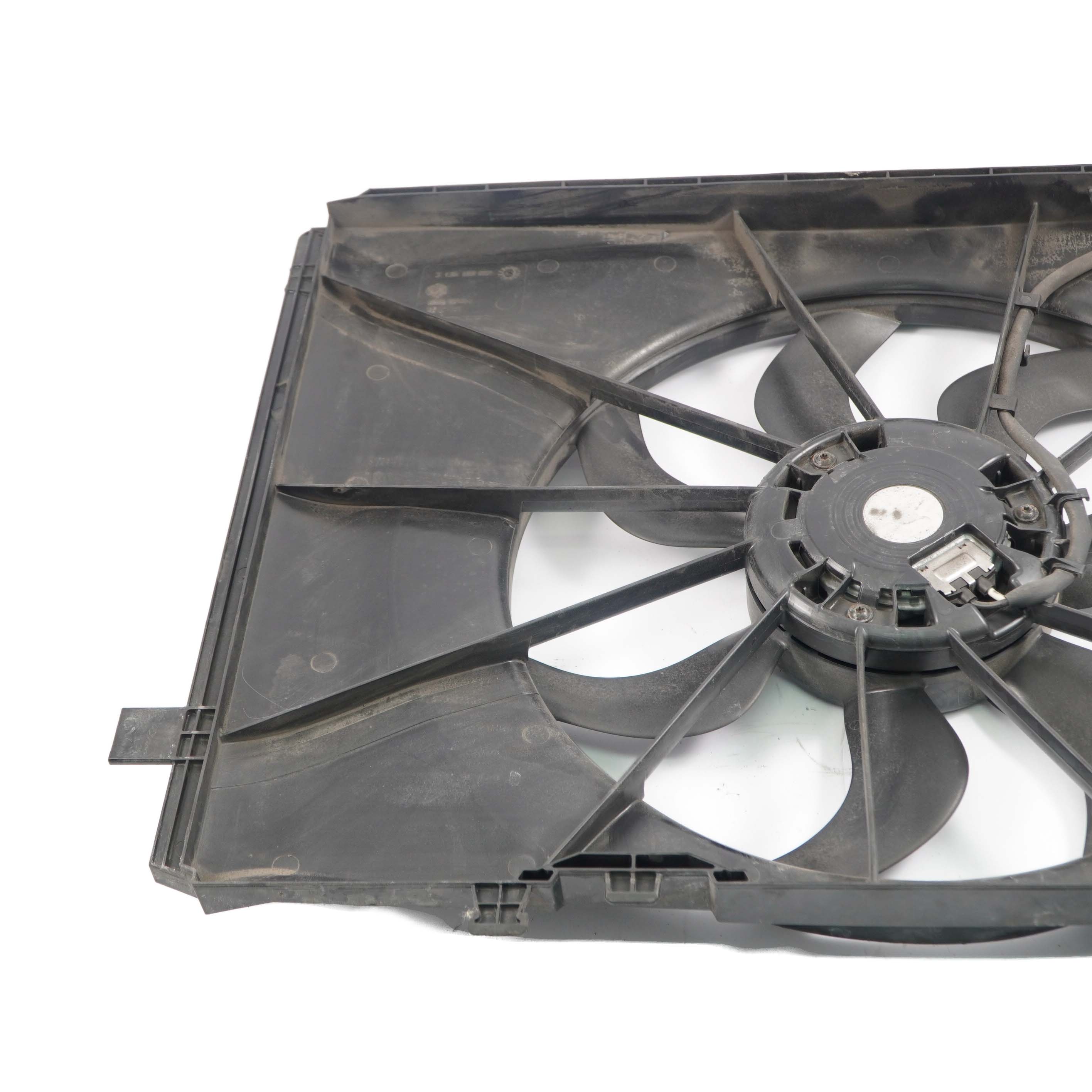 Mercedes-Benz A B W176 W246 Engine Cooling Radiator Blower Fan A2465000093