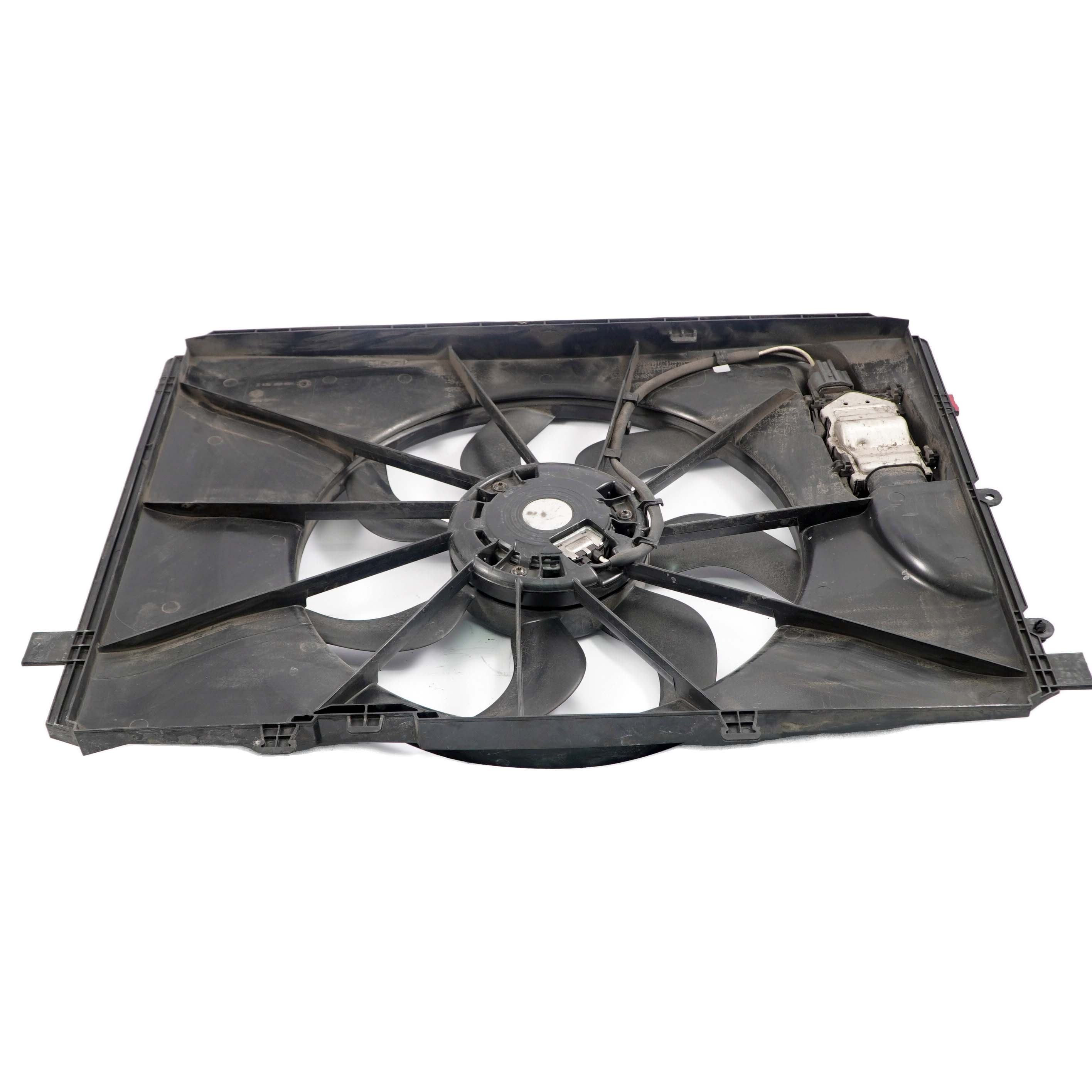 Mercedes-Benz A B W176 W246 Engine Cooling Radiator Blower Fan A2465000093