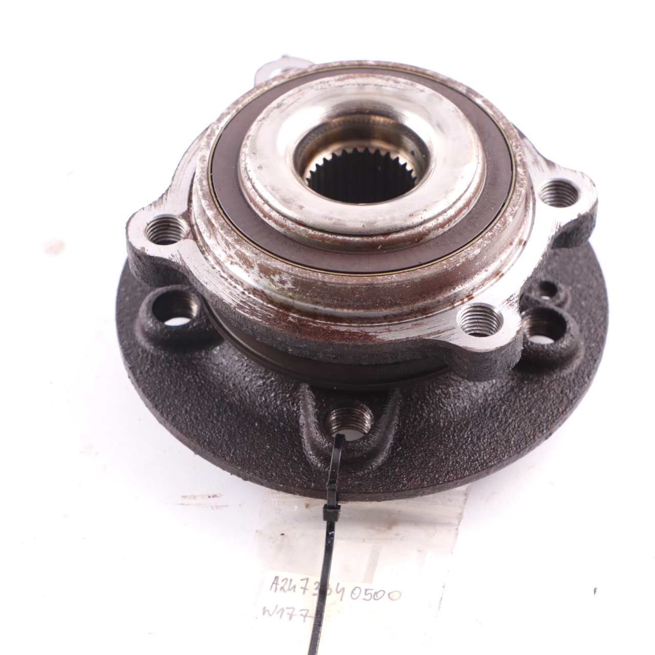 Drive Flange Hub Mercedes W177 W247 Front Axle Wheel Hub Bearing A2473340500