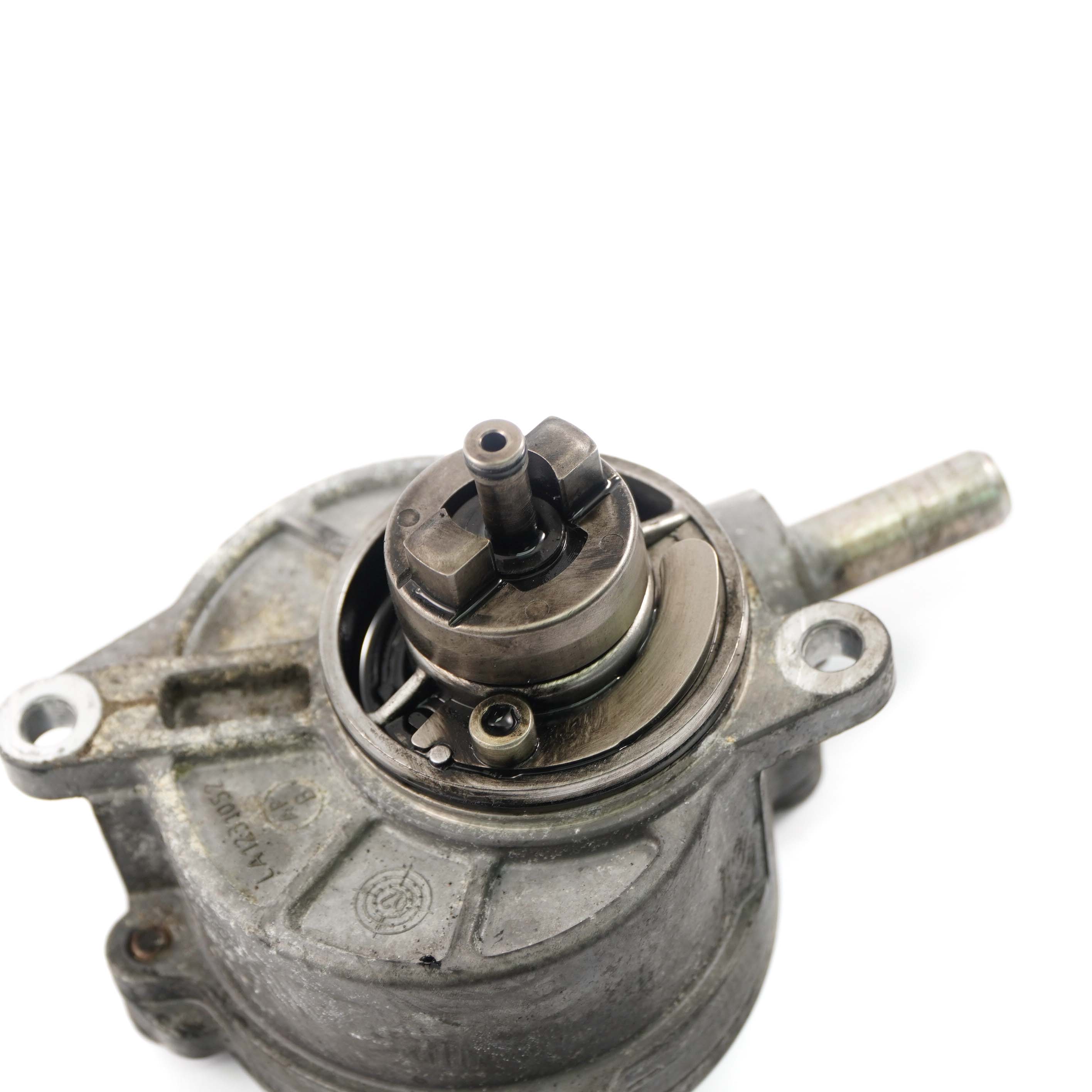 Mercedes-Benz C E Vito W203 W211 W639 OM646 Diesel Vacuum Pump A6462300165