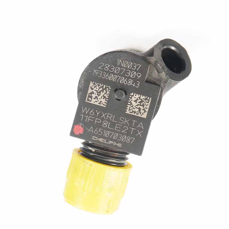 Mercedes Sprinter W906 Diesel OM651 Fuel Injector A6510703087