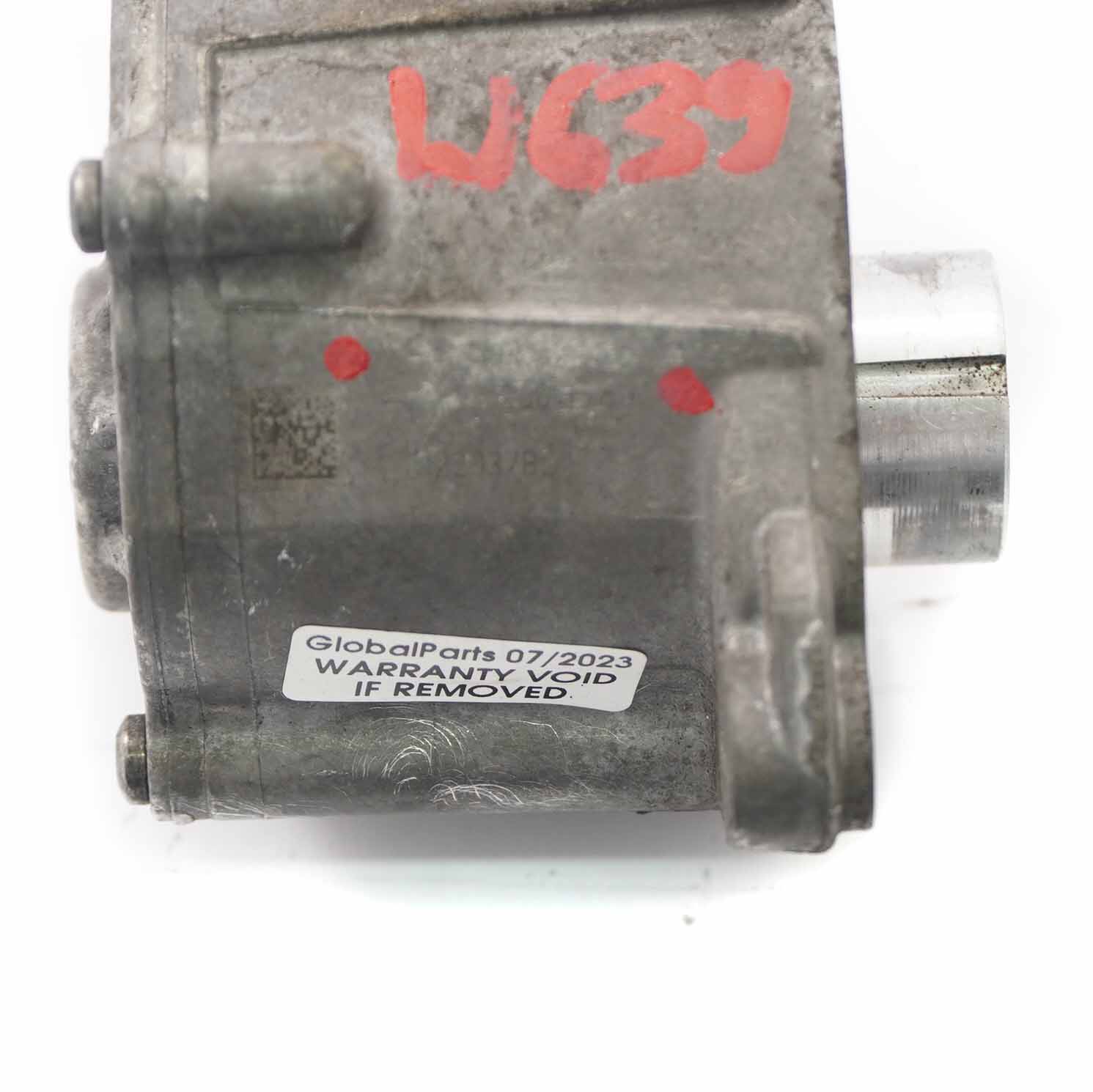 Mercedes W639 W906 OM651 Diesel Vacuum Pump A6512300565