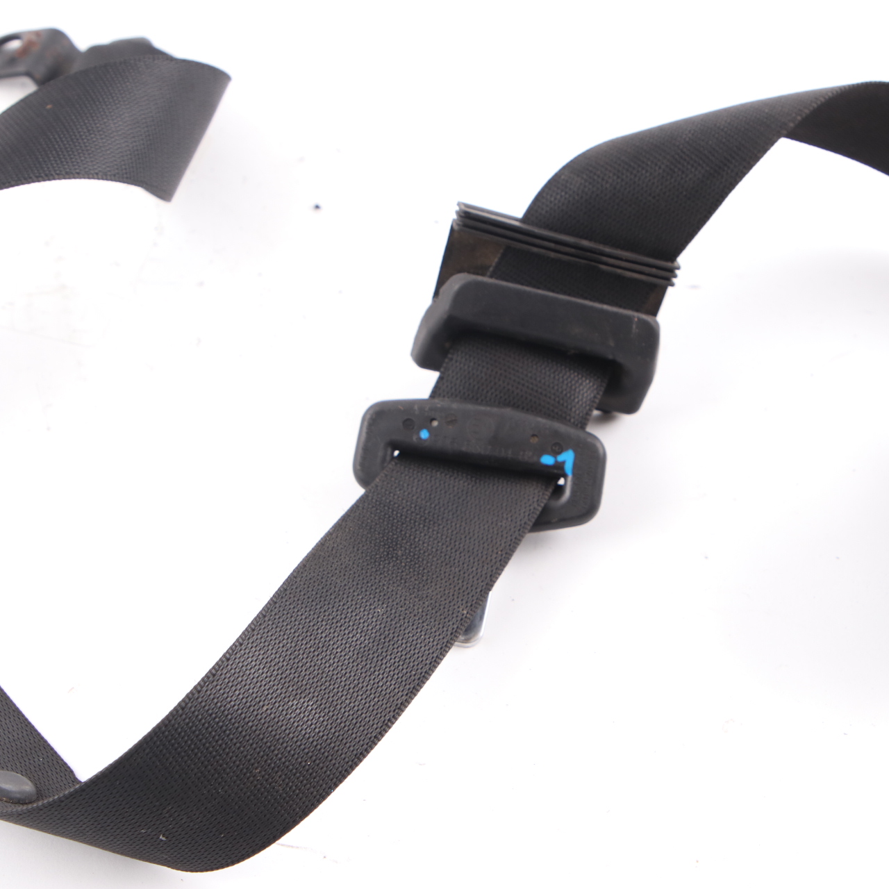 Mercedes W906 Seat Belt Front Right O/S Safety Belt Black A9068600485