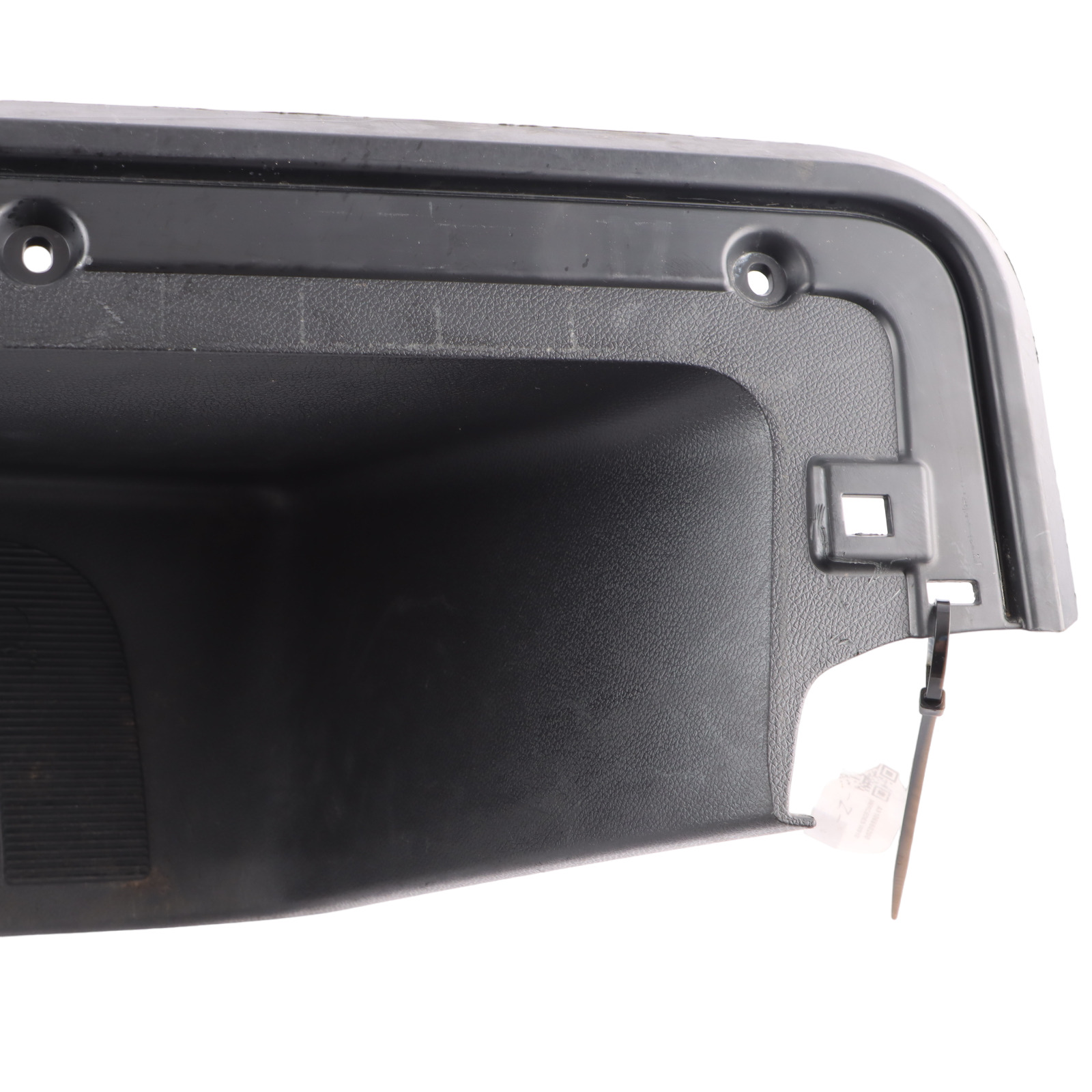 Mercedes W907 W910 Door Step Plate Front Right O/S Entrance Cover A9106860200