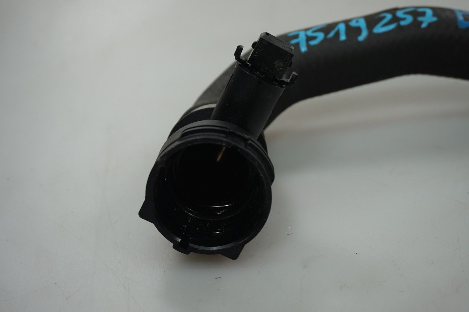 BMW 5 7 Series e60 e61 e65 e66 Radiator coolant return hose water pipe 7519257