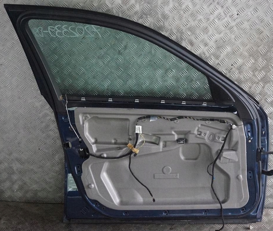 Genuine BMW 5 SERIES E60 E61 Door Front Left N/S Tiefseeblau Deep Sea Blue A76